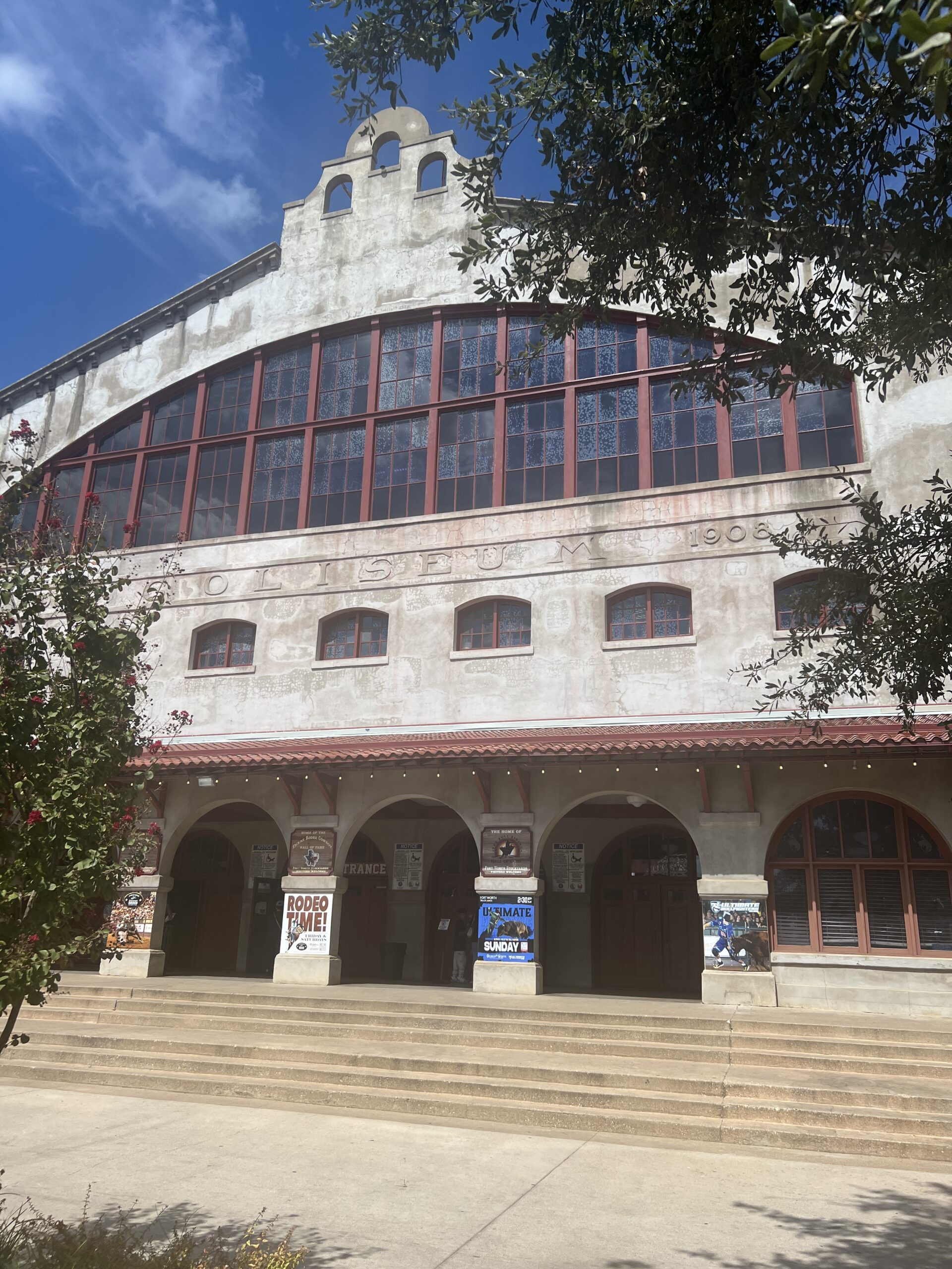 Cowtown Coliseum Bullfighting